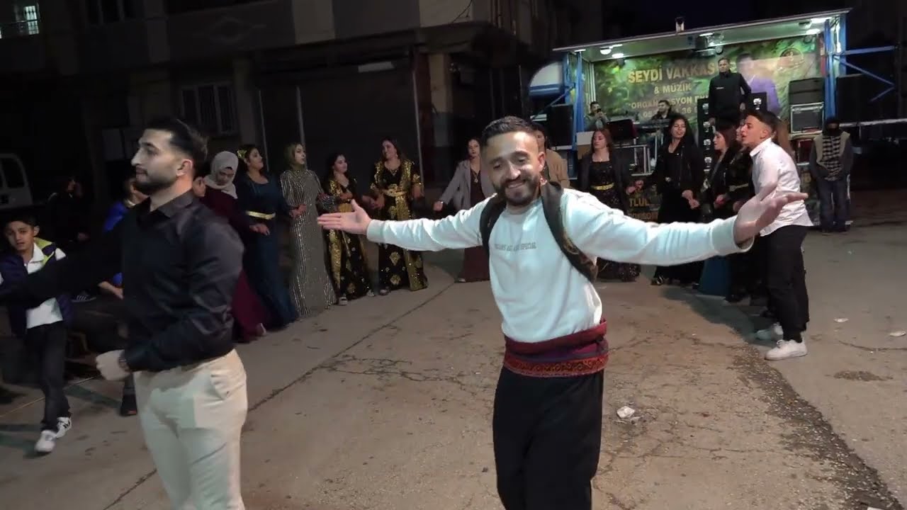 KAMERAMAN SELAMİ FARKIYLA YAKUP & SEMİHA NIN KINASI(Mustafa Cabadak ın oğlunun kınası) 3