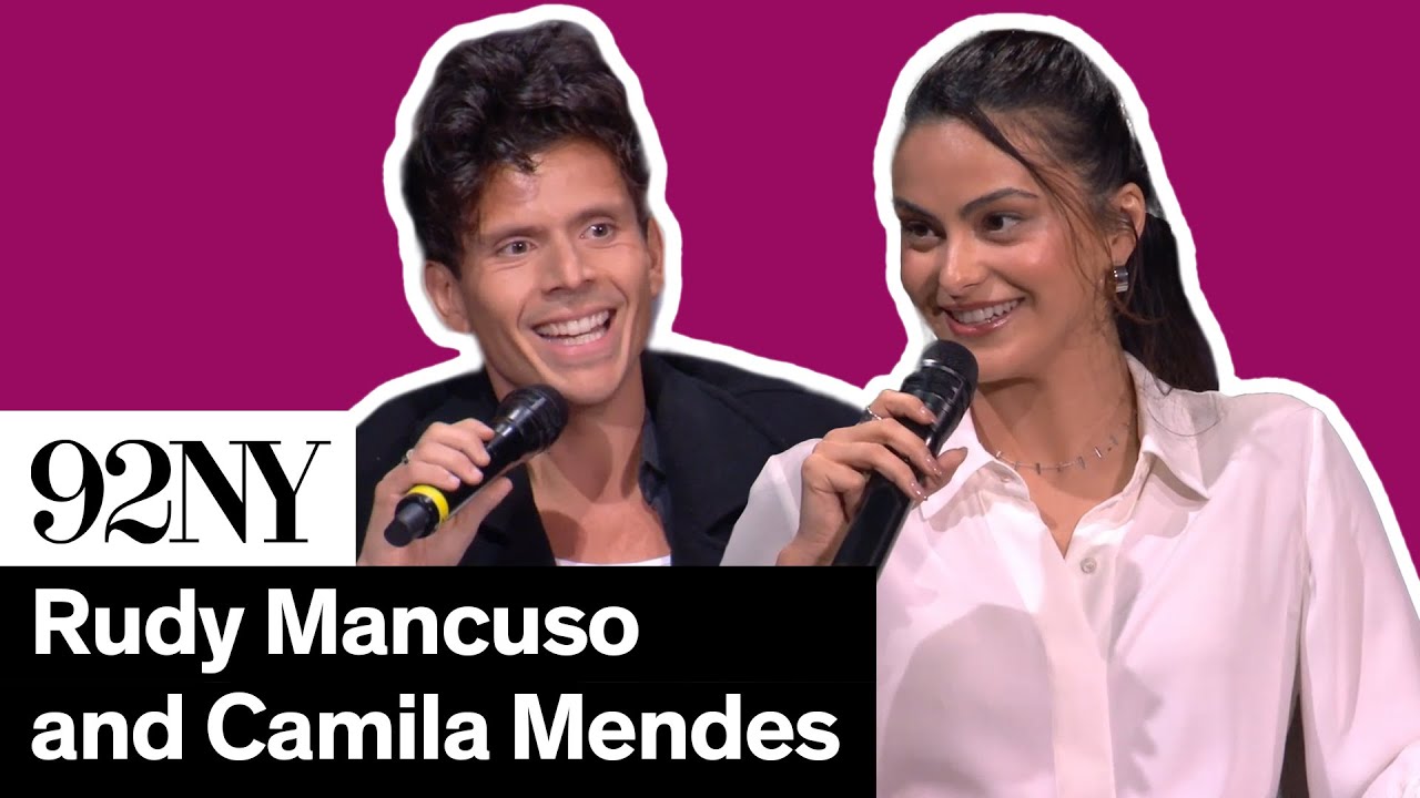 Música: Rudy Mancuso and Camila Mendes with MTV’s Josh Horowitz