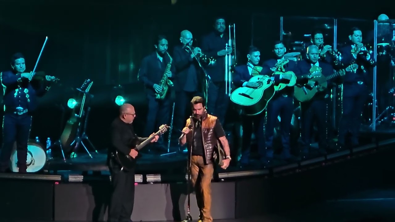 Alejando Fernández  Tour De Rey a Rey 2025 | Houston TX | concierto completo | parte 02