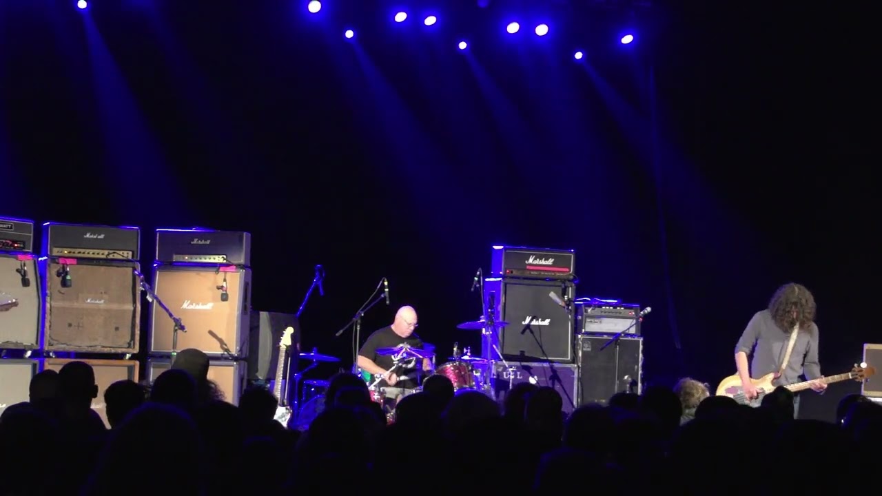 DINOSAUR JR  live. 10.2.22.......Athenaeum Theatre   Columbus