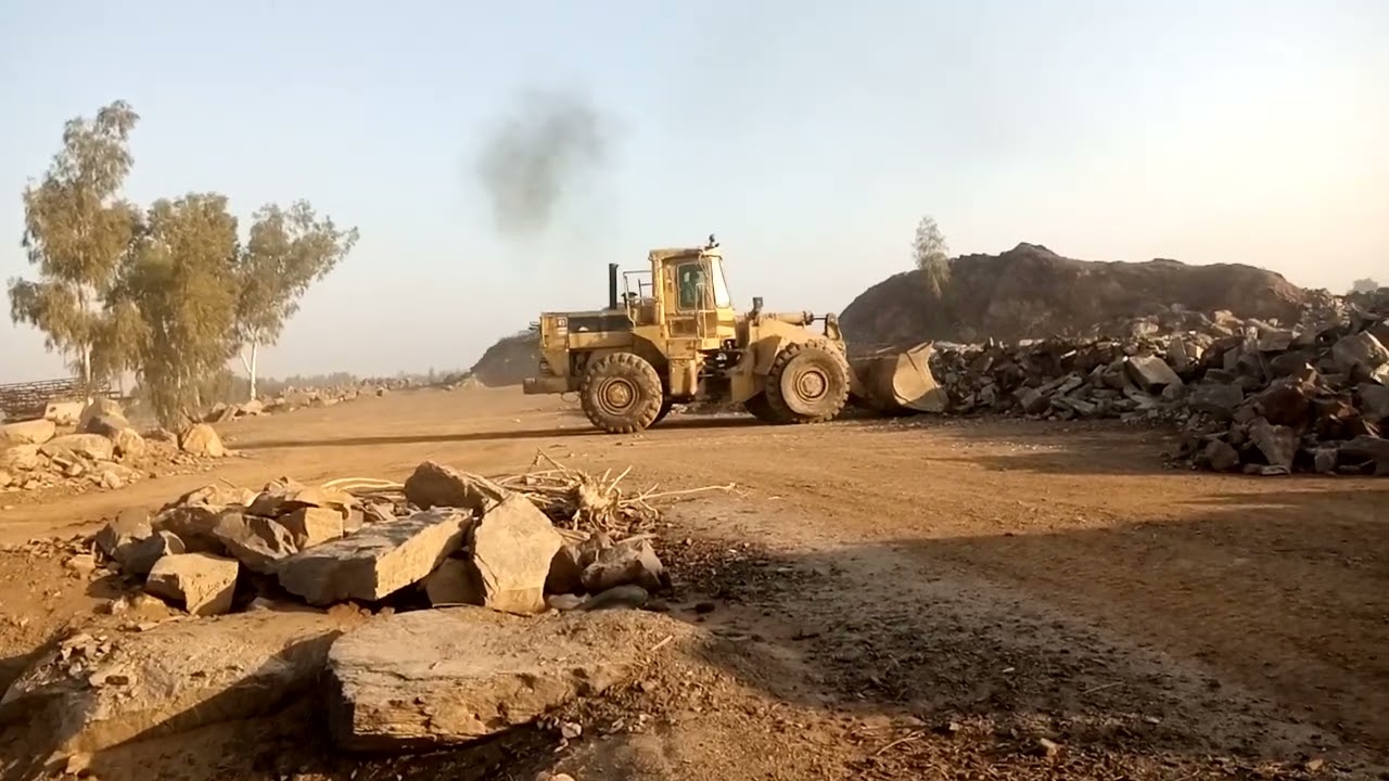 Big  Rock Jaw Crusher  Machin  in  Action. l powerful  Stone  Crushing  ASMR Sounds. 