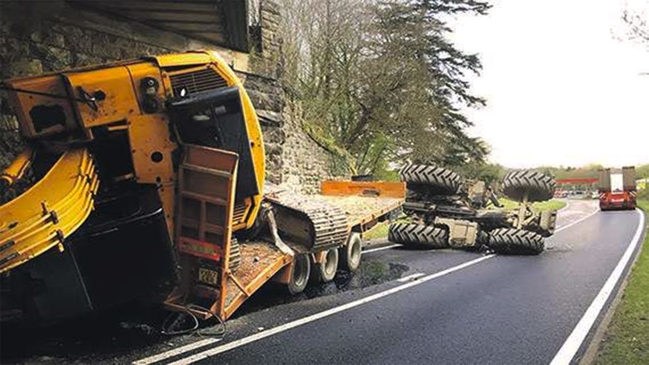 25 Dangerous Big Excavator, Truck & Cranes Operation Fails_Heavy Equipment Encountered Rare Problems
