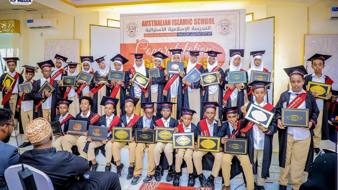 Dugsiga Australian Islamic oo Hargeysa xaflad qalin-jabin ah ugu qabtay Ardayda KG-3 iyo 4-aad.