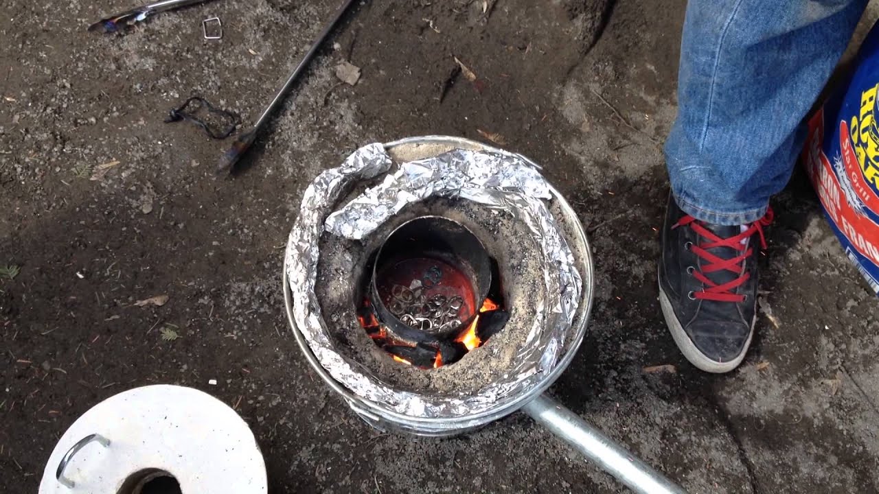 comment faire fondre des canettes d'aluminium dans sa cour