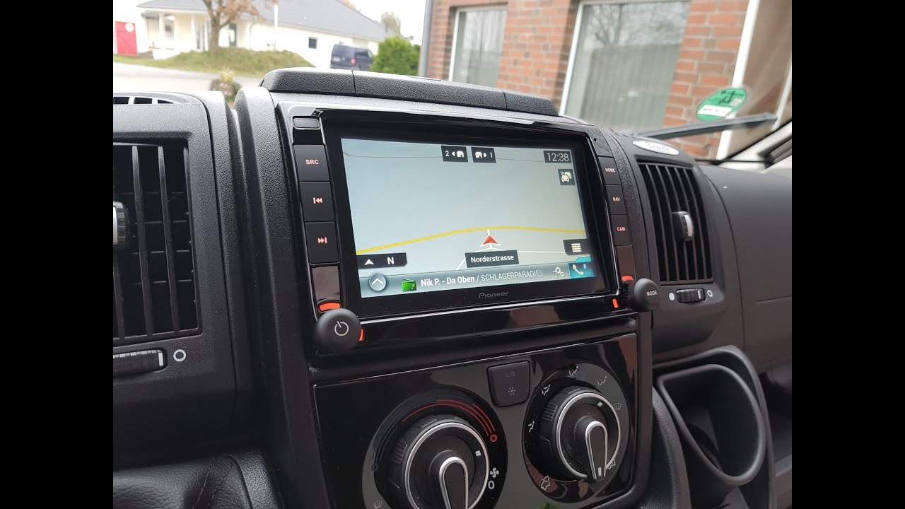 Ducato Camper Navigation Pioneer AVIC-EVO1-DT2-C-GR Android Auto Apple Carplay bei AV-Engineering