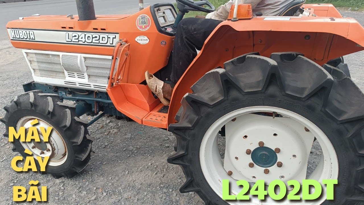 Báo giá con máy cày Kubota L2402DT zin bãi xài bao êm, giá mềm, số trong phần mô tả