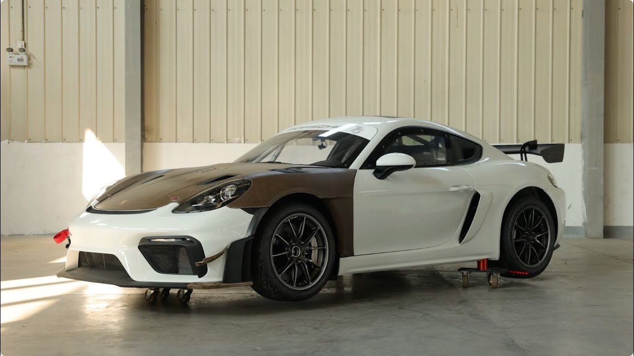 2021 Porsche 718 GT4 CS Clubsport - Inspection & Walkaround