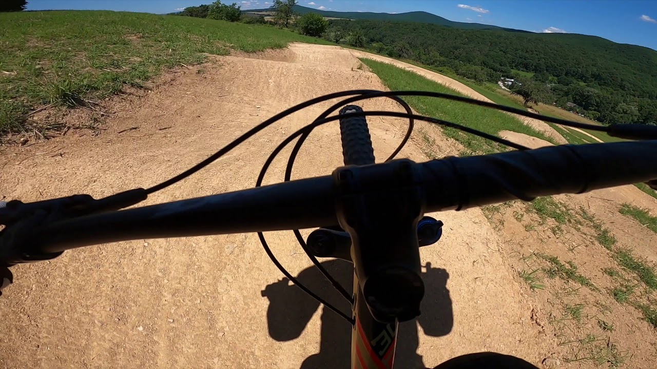 Pohľad začiatočníka - Kellys Bikepark Kálnica - Funny Enduro