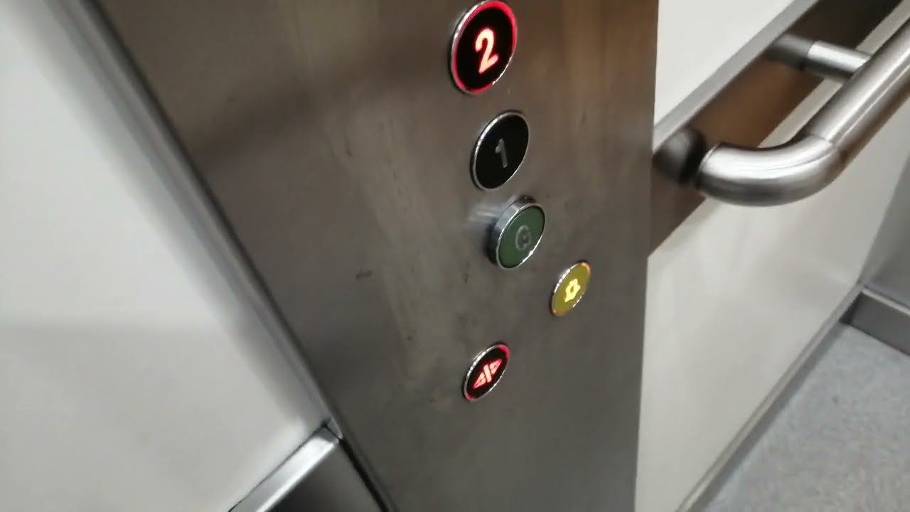 KONE VS STANNAH! - Comparison of 2 Lifts at the Hillstreet Shopping Centre, Middlesbrough