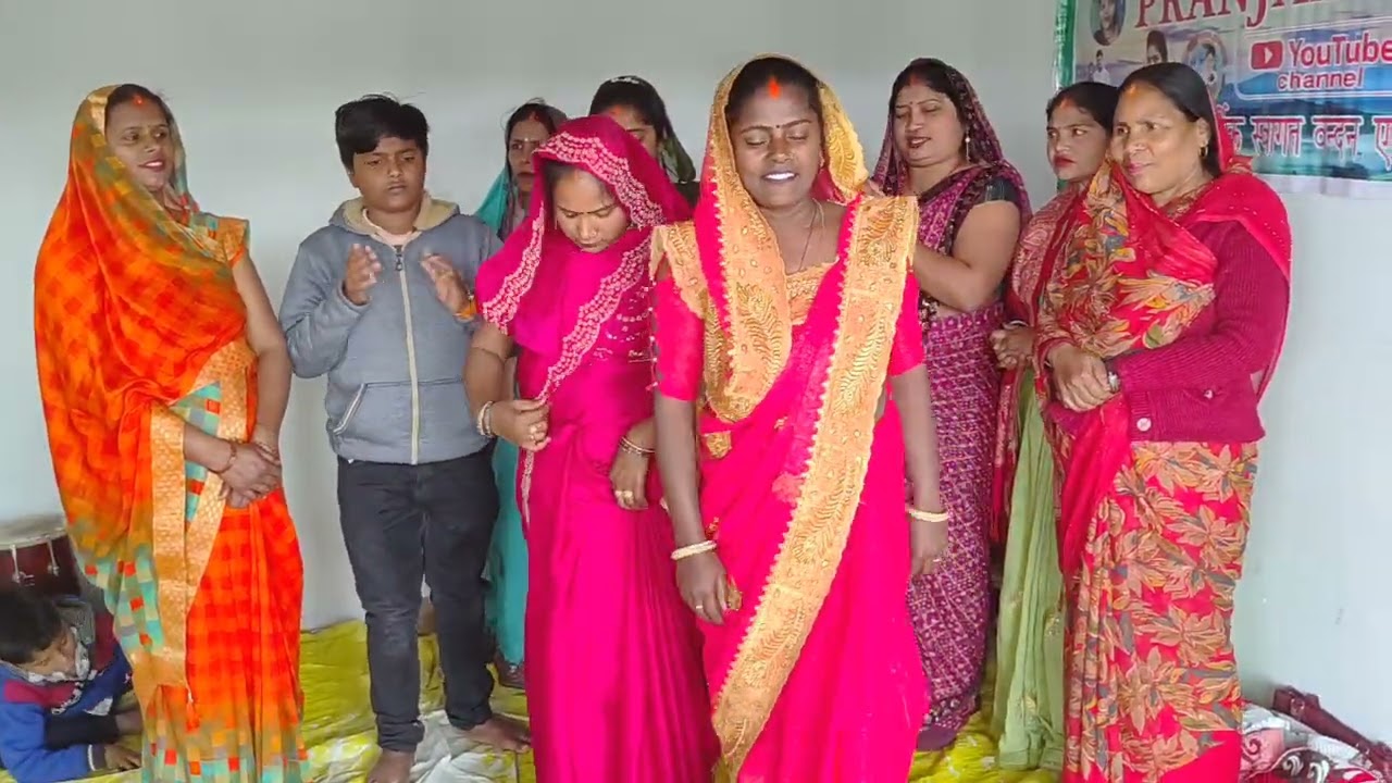 चलत आवय रेलिया उड़त आवय गर्दा ||हे चढ़ल आवय ना मोर पिया परदेसिया ||#viralvideo #trending #apna भ