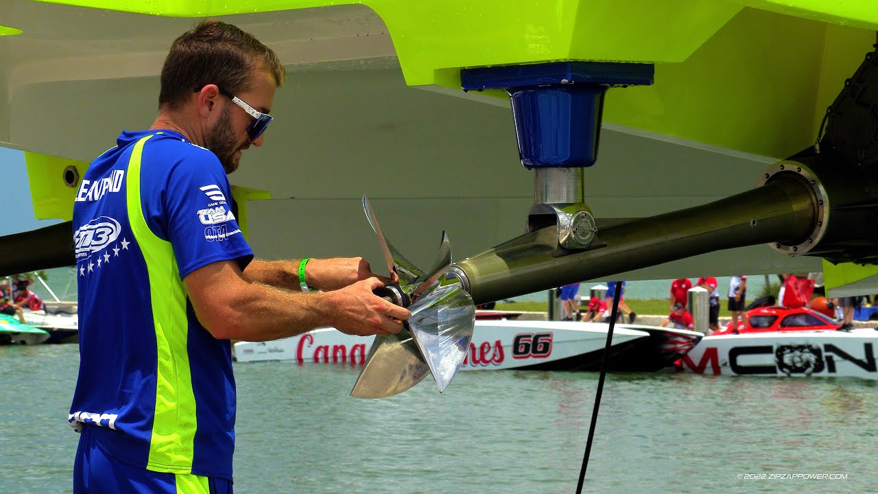 Don't Drop it! $10,000+ Propellers, Miss Geico Propeller Change