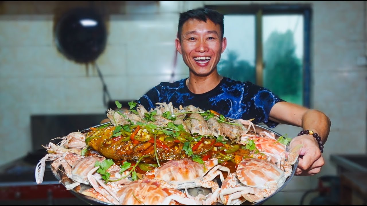沒什麽好招待兄弟的，就隨便搞壹點海鮮，再備幾瓶啤酒