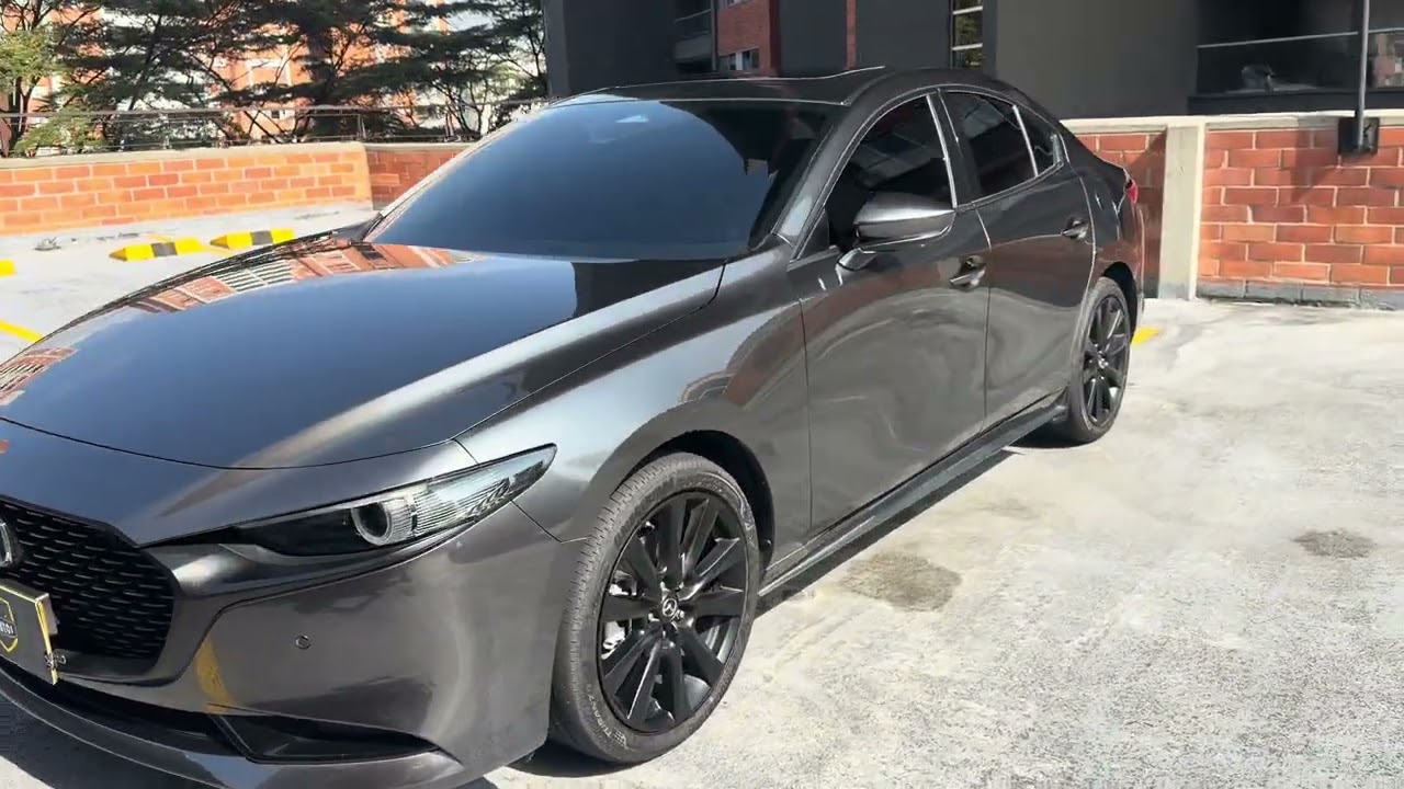Mazda 3 Grand Touring Hybrid
