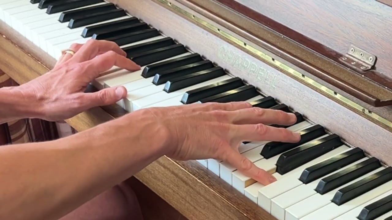Can’t Help Falling In Love (Elvis Presley) - Piano Cover