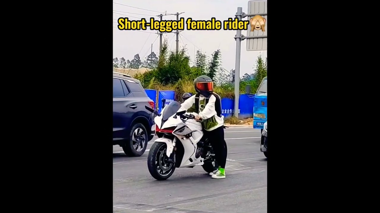 Short Legged Female Rider #shorts #femalerider  #girlrider #shortsfeed #bike