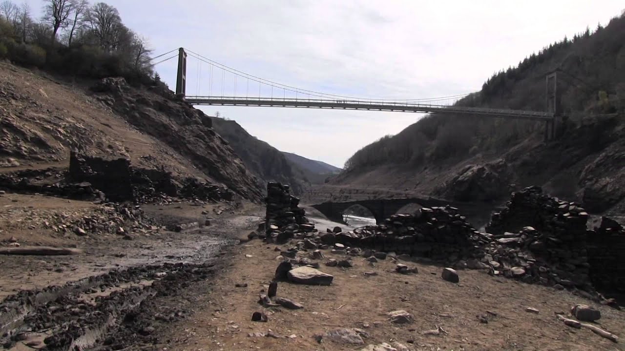 La vidange du barrage de Sarrans (avril 2014)