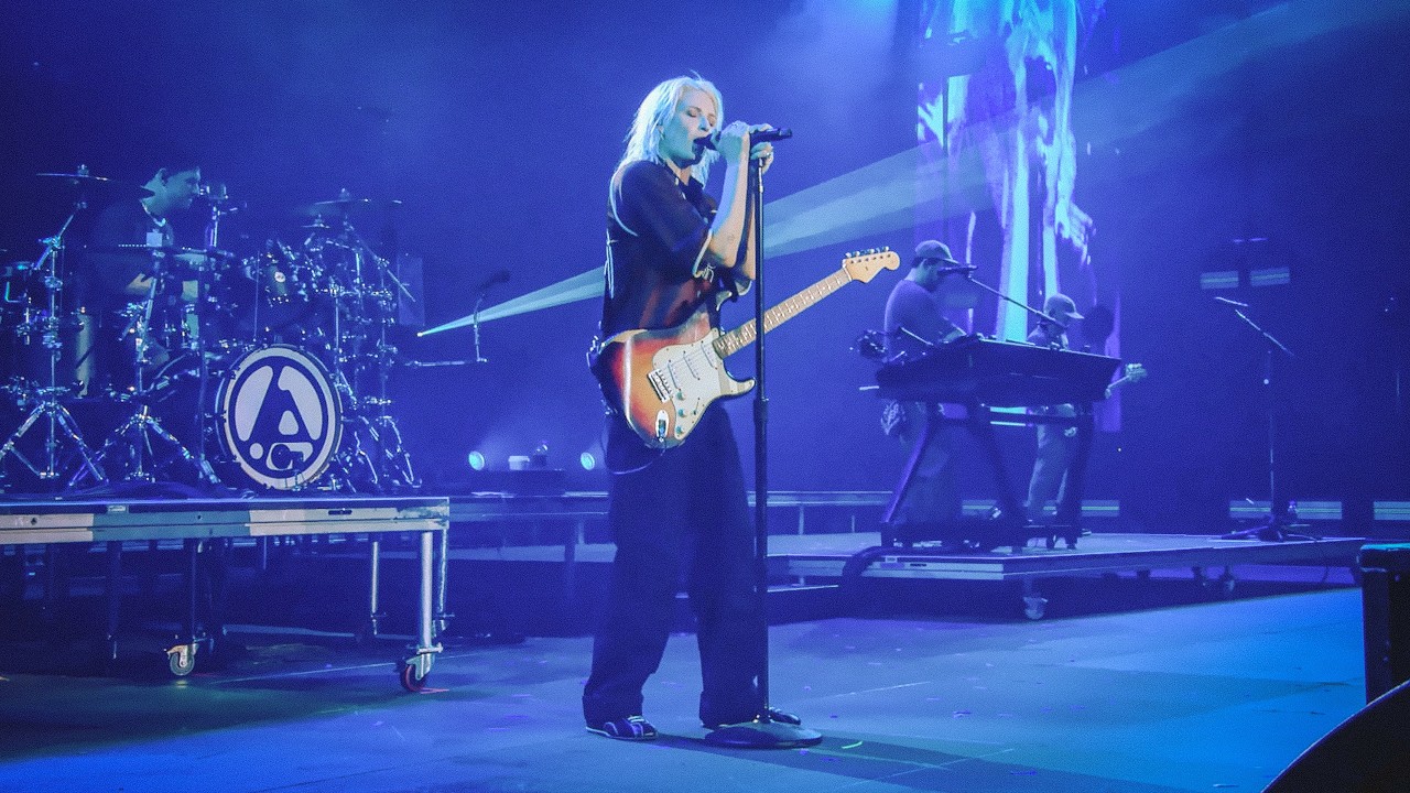 Over Each Other (Live in Stockholm) - Linkin Park