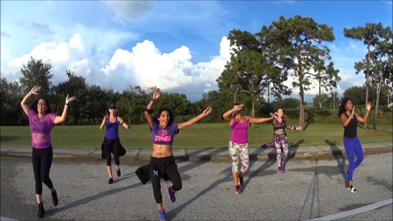 PEGAITO SUAVECITO - ELVIS CRESPO/ ZUMBA Con MARLENY  SUAREZ BELLO