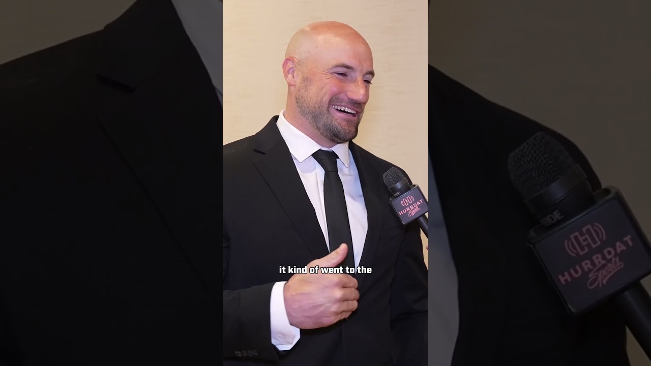 Rex Burkhead honors Jack Hoffman’s memory at the 2025 Team Jack Gala. 