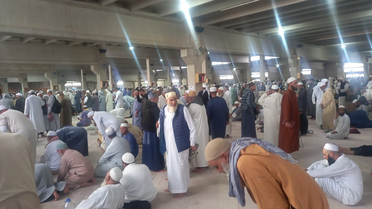 #في مشهدإيماني مهيب اهتزت القلوب وسط آلاف الخارجين في سبيل الدعوةإلى الله خلال لاجتماع السنوي المغرب