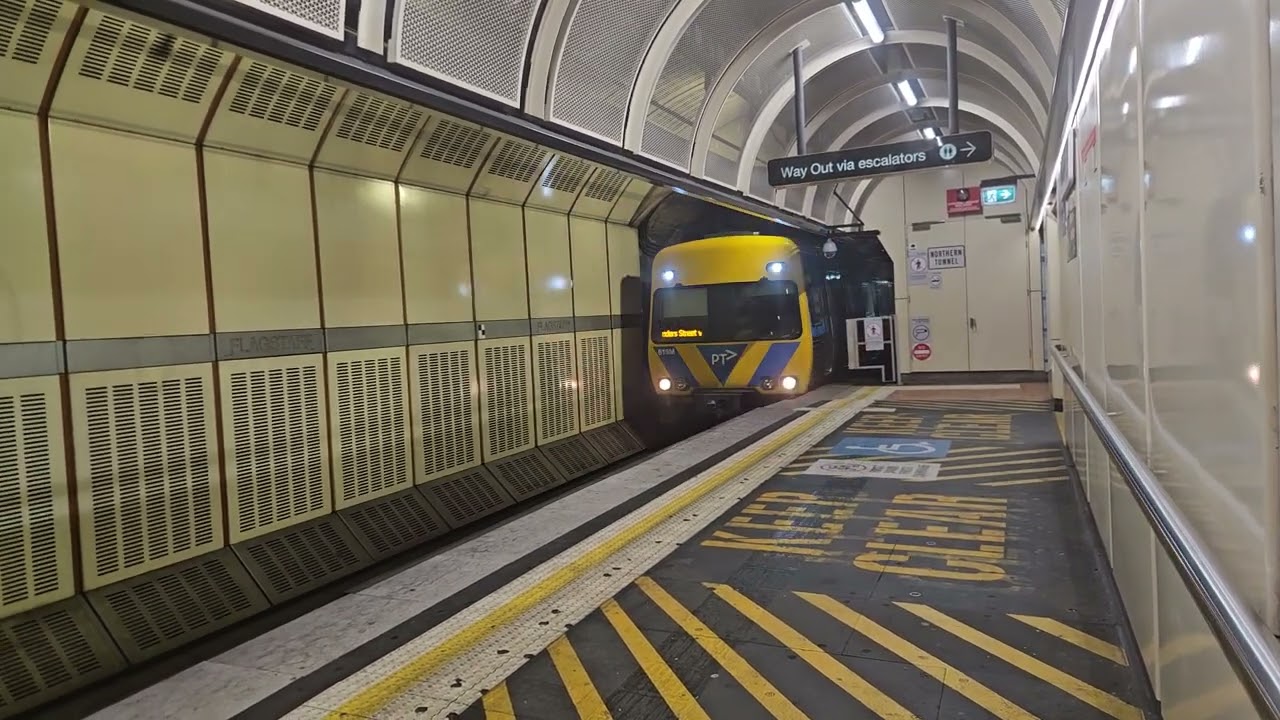 Sunbury Comeng Arriving at Flagstaff (31/01/26)