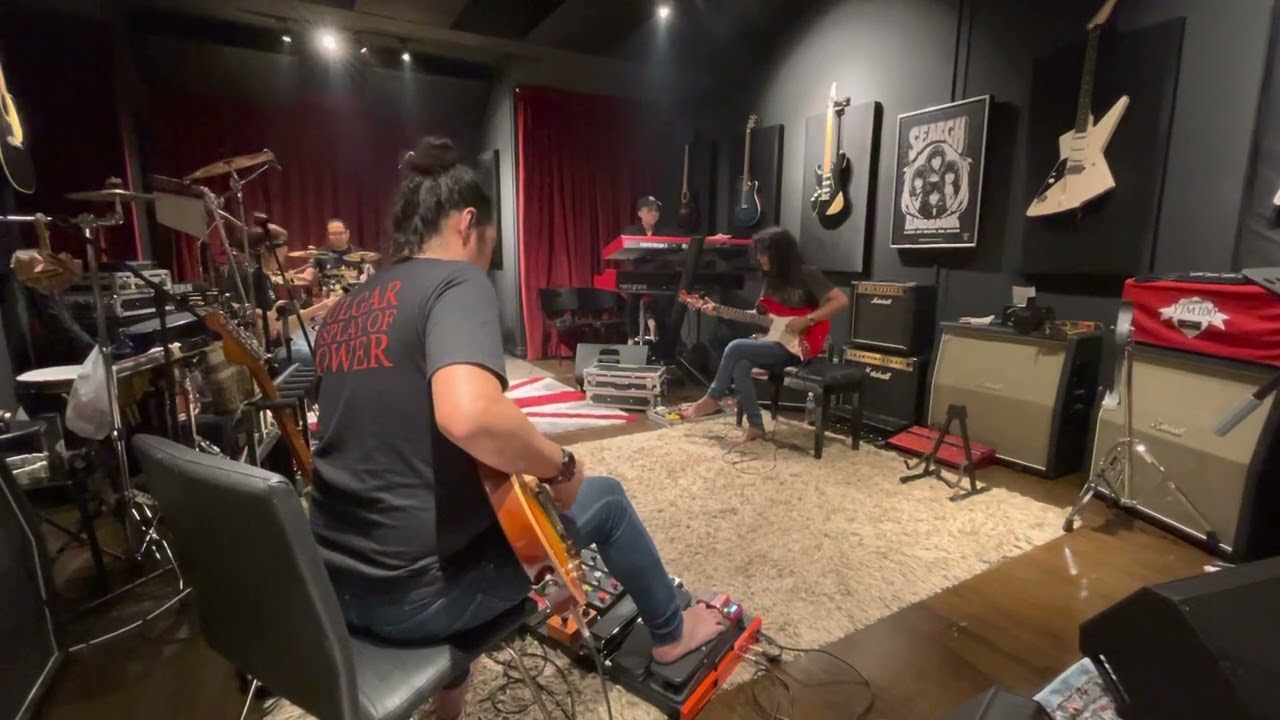 LEFTHANDED REHEARSAL (DEBUNGA WANGI) LEGEND STUDIO