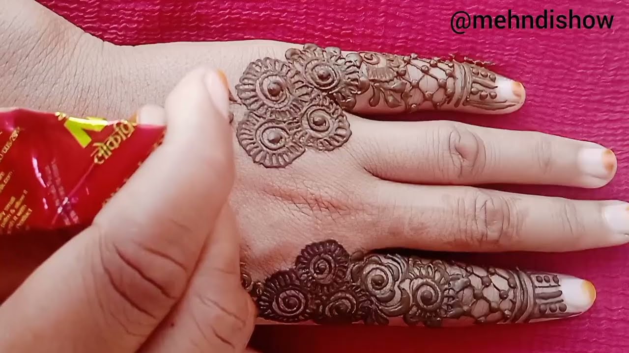 Latest beautiful leaves rose henna design 🥰😍💕#mehndishow #youtuber #rose #latest #trending #henna 