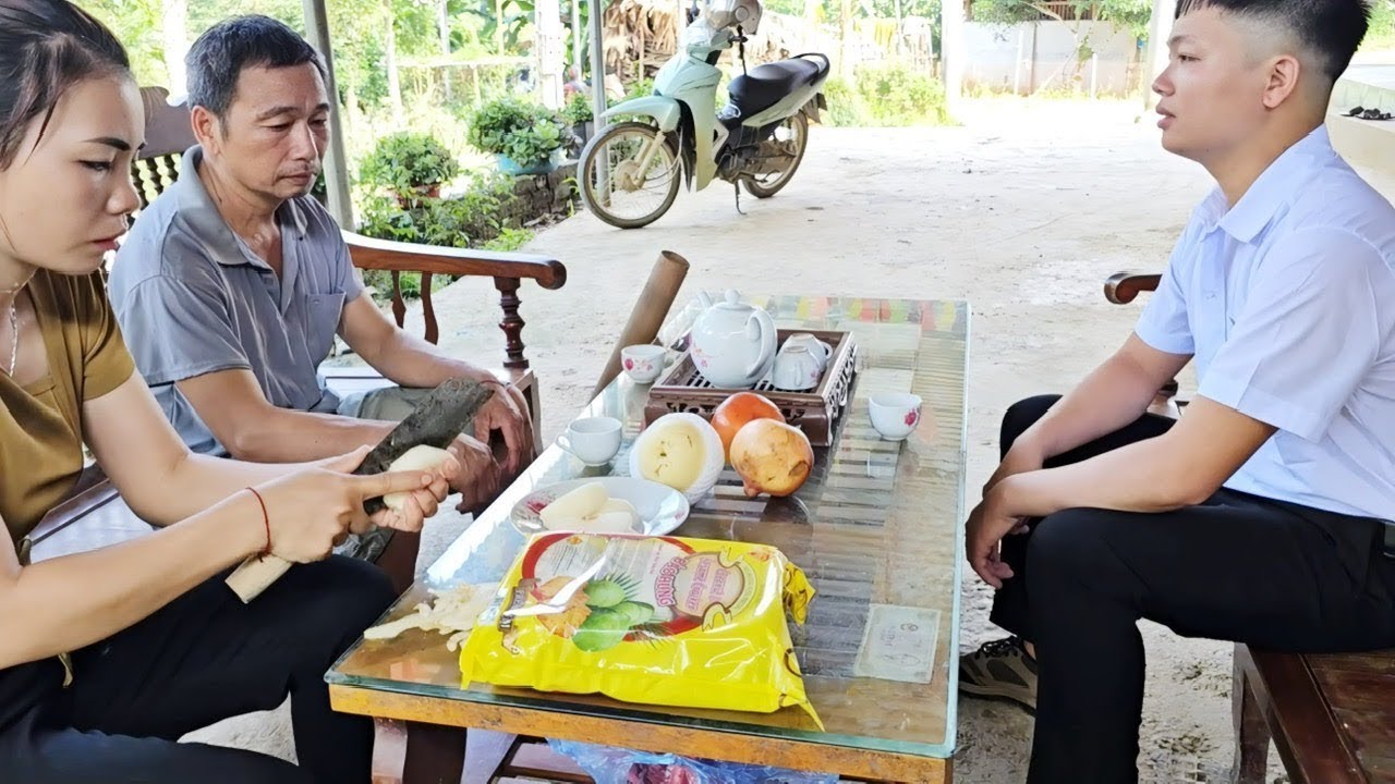 The kind girl visited the mute girl after many things happened.