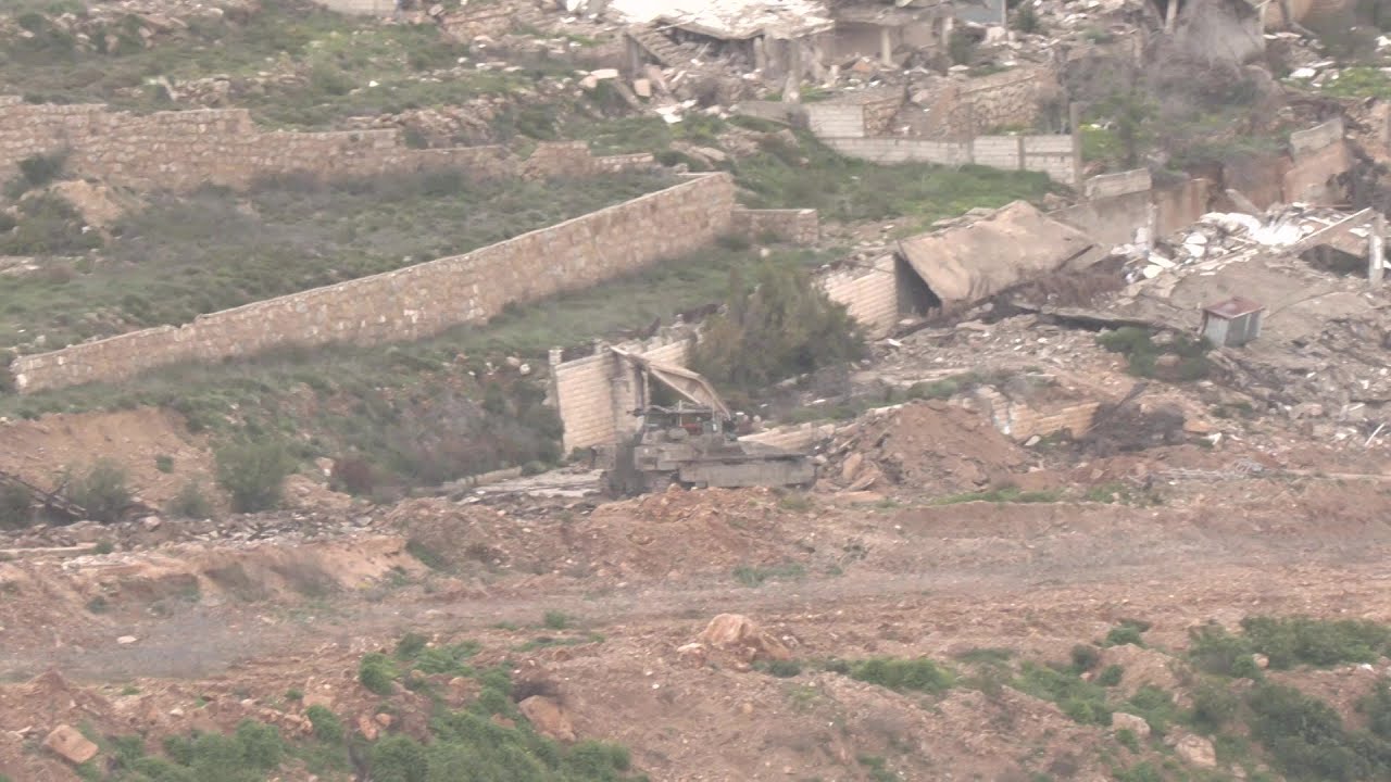 Des chars israéliens entrent dans le sud du Liban | AFP Images