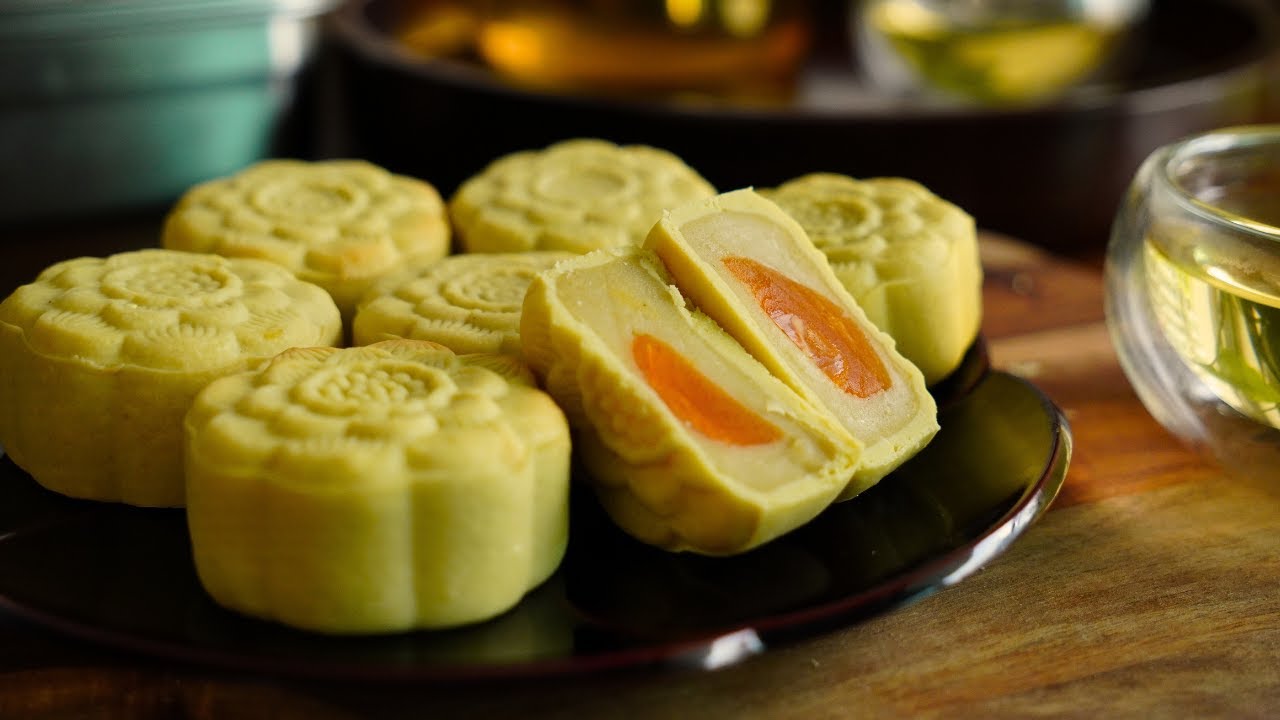 Cách Làm Bánh Trung Thu Hạt Sen (Momoyama Style Lotus Mooncake)
