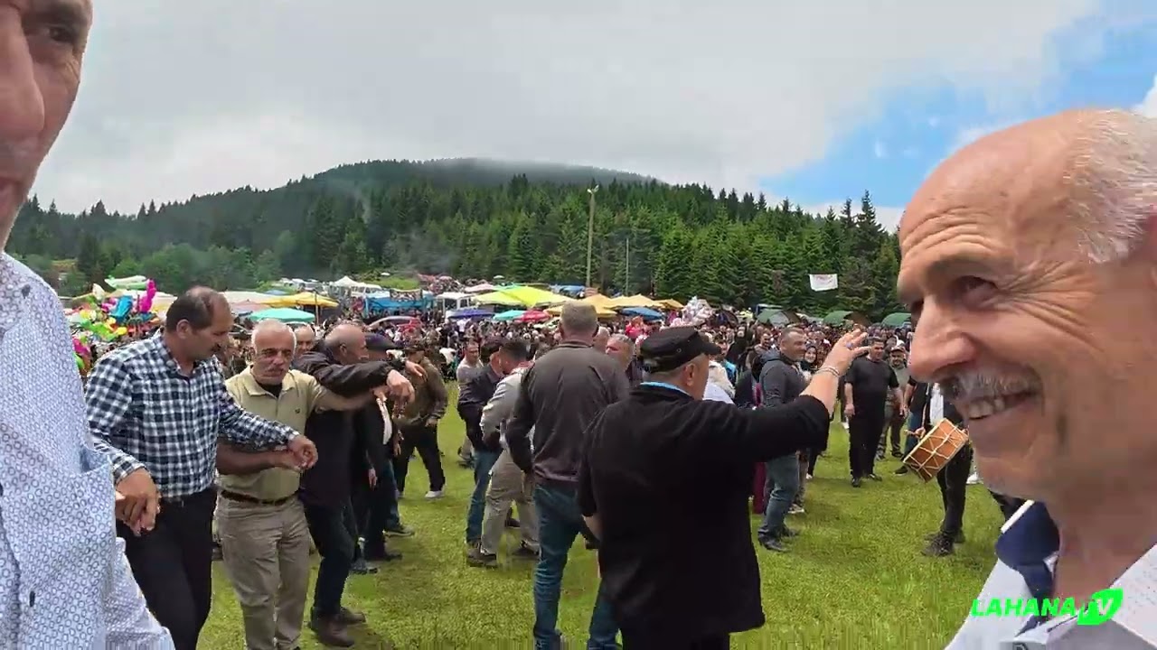 Ak&ccedil;aabat Horon Ekibi &Uuml;&ccedil;&uuml;nc&uuml;zade Yayla Şenliklerini Coşturdu! Muhteşem Horon G&ouml;sterisi