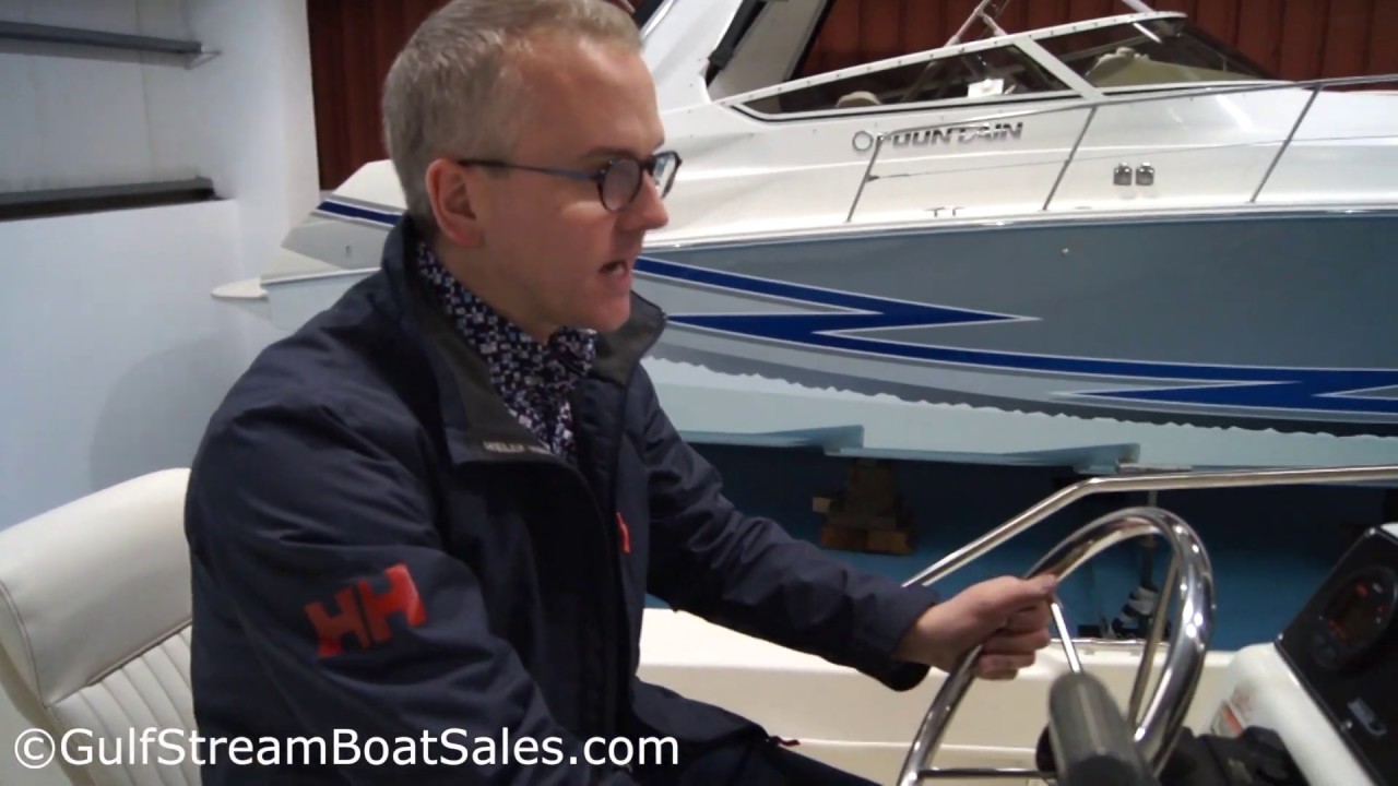 Boston Whaler Outrage 21 Review and Sea Trial