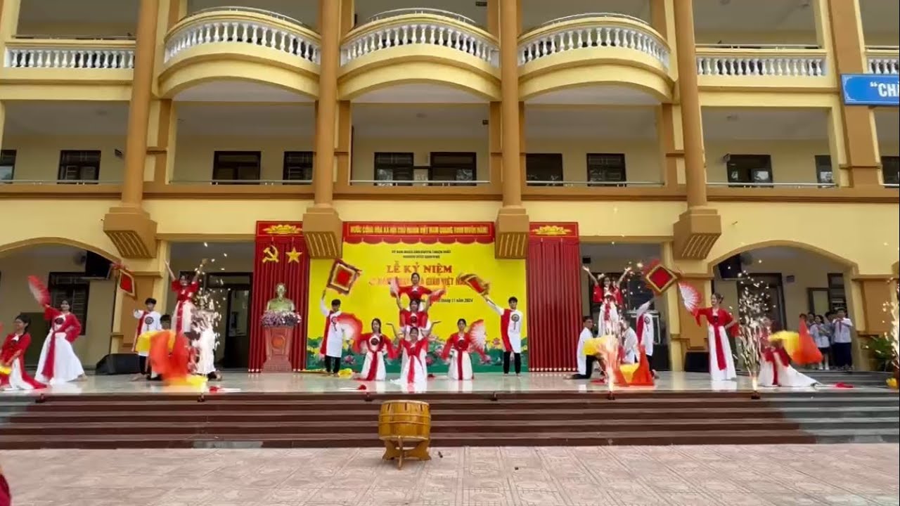 múa “Tây Sơn bước chân hào kiệt” lớp 8e❤️‍🔥 #xuhuong #viralvideo #vannghe #20thang11 #foryou