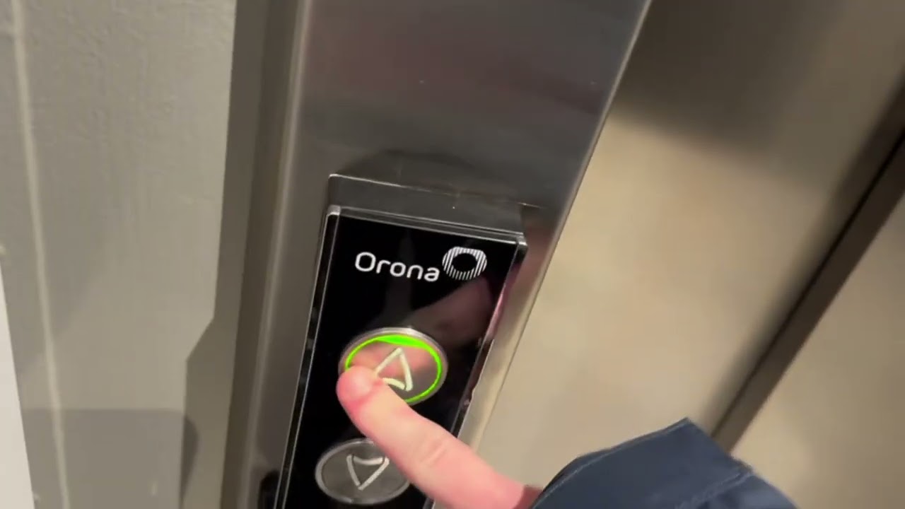 2010s Schindler traction elevator + 2019 Orona traction elevator @ Scandic grand, Tromsø, Norway