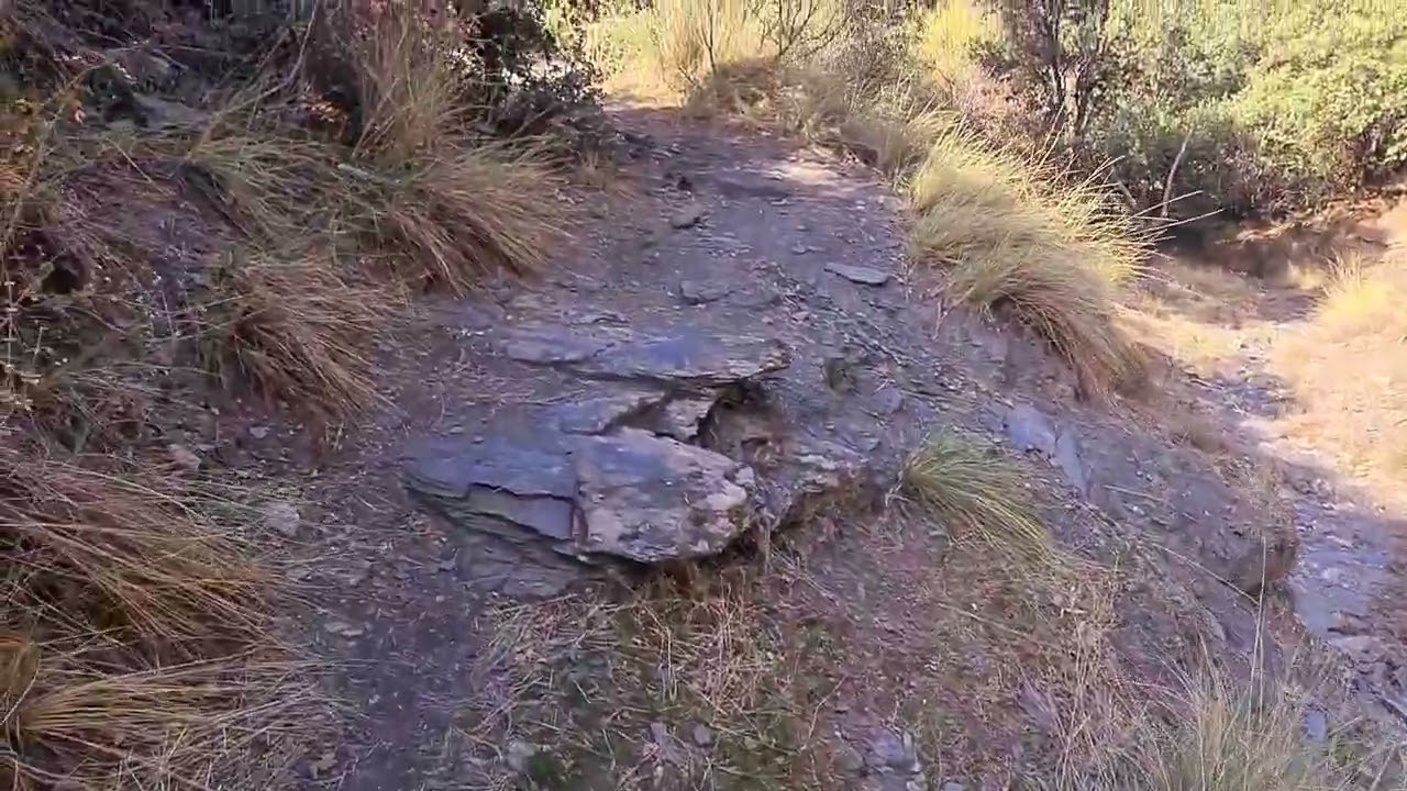 Ruta de los Molinos de Isfalada en Hueneja, Granada.
