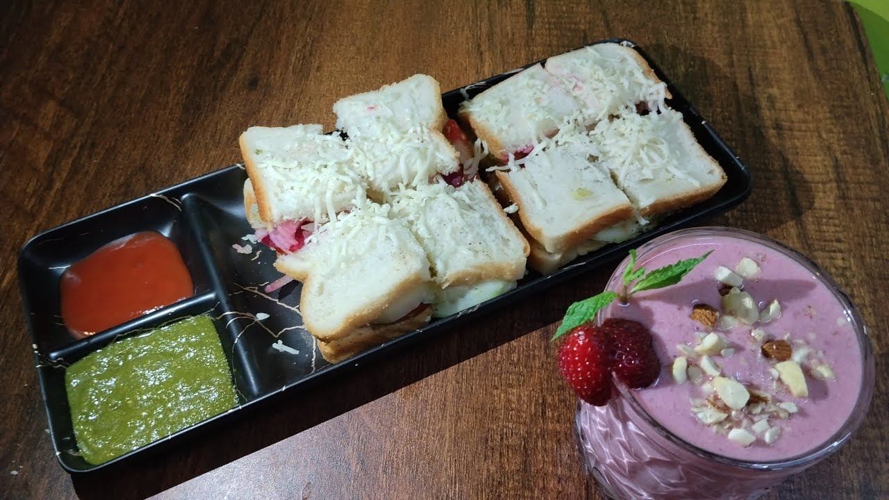 संध्याकाळचा खास नाश्ता – कच्चा सँडविच आणि स्ट्रॉबेरी मिल्कशेक |