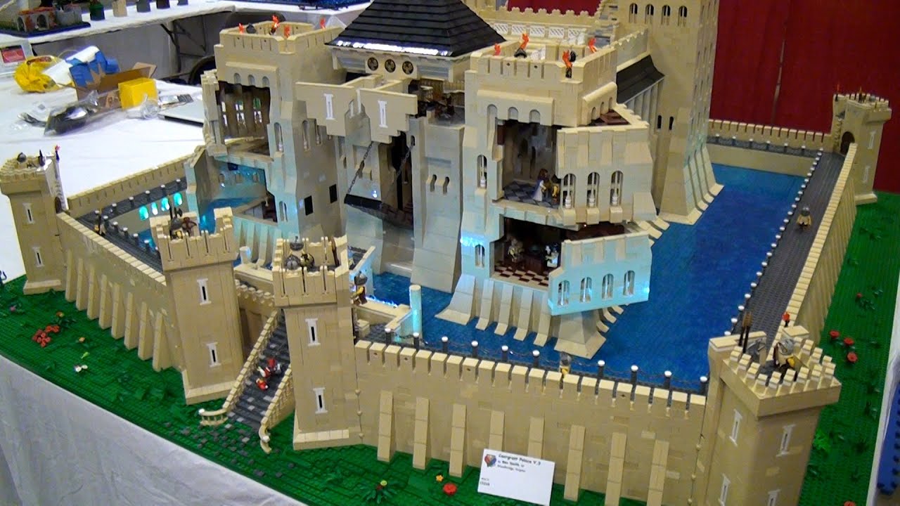LEGO Caergrant Palace giant castle – BrickFair Virginia 2015