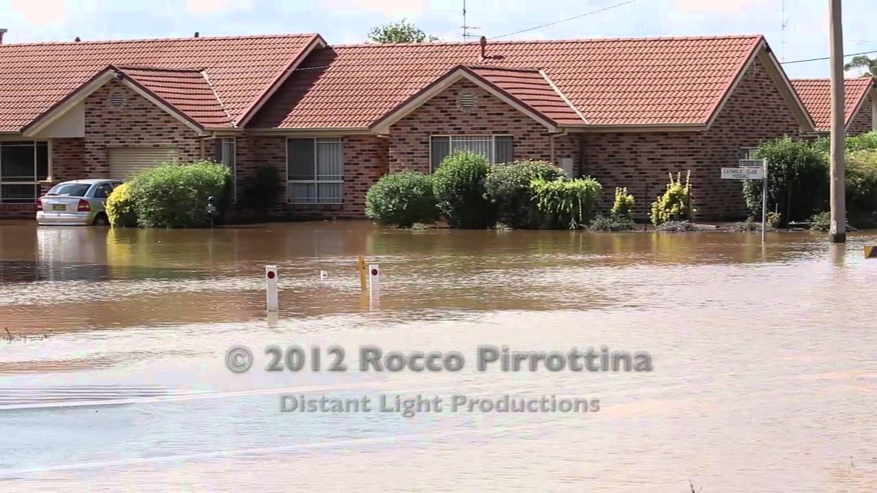 Griffith NSW Floods 04/03/2012.mov