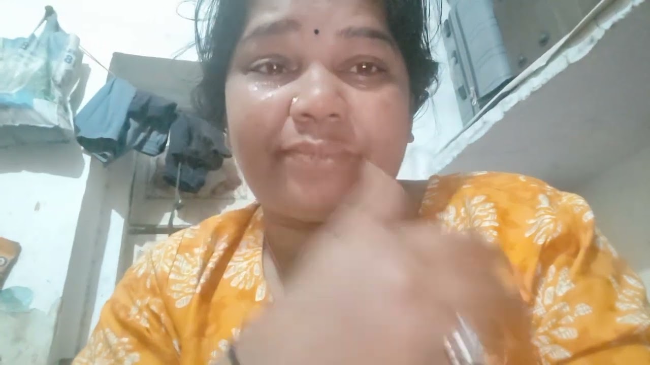 Dukh ki ghadi mein koi sath nahin hai aap log ke sath chahie 😭😭😭