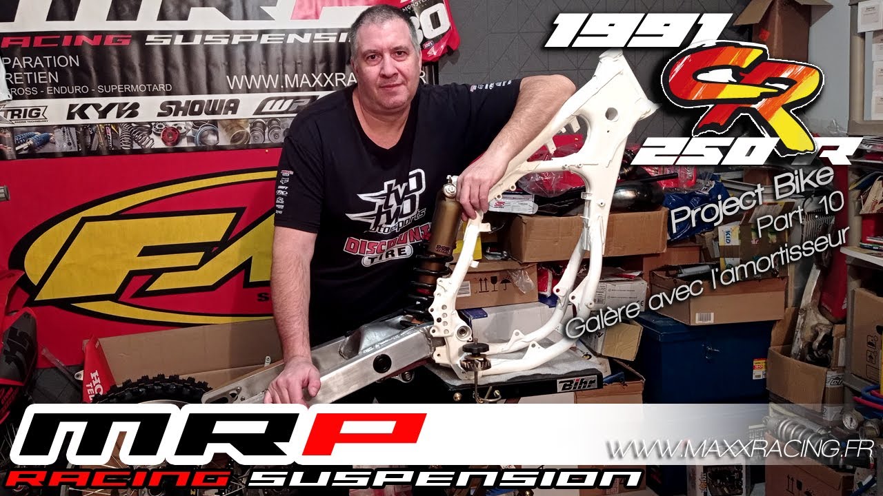 1991 Honda CR250R Project Bike restauration Part 10 // Galère au montage de l'amortisseur, ça touche