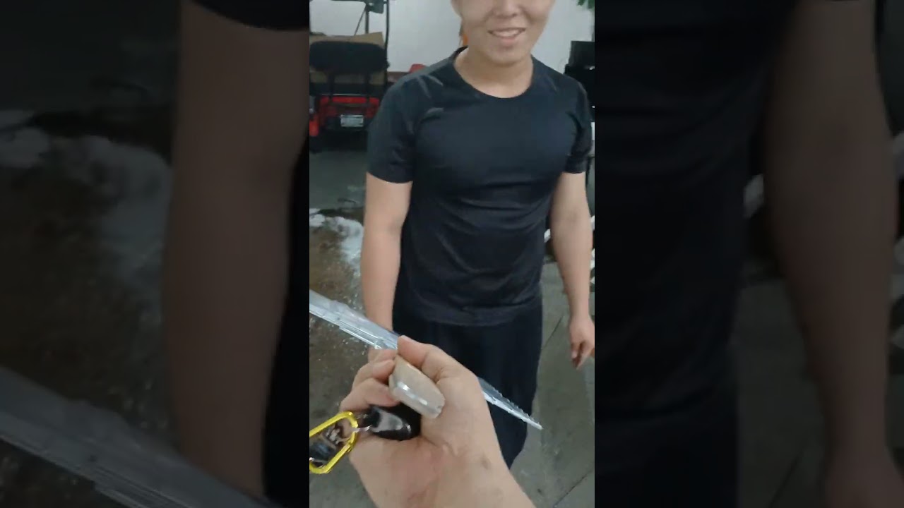 마눌님이 삼겹살 먹고 싶다고 한다. 그래서 난 씨제이에게 시켰다.