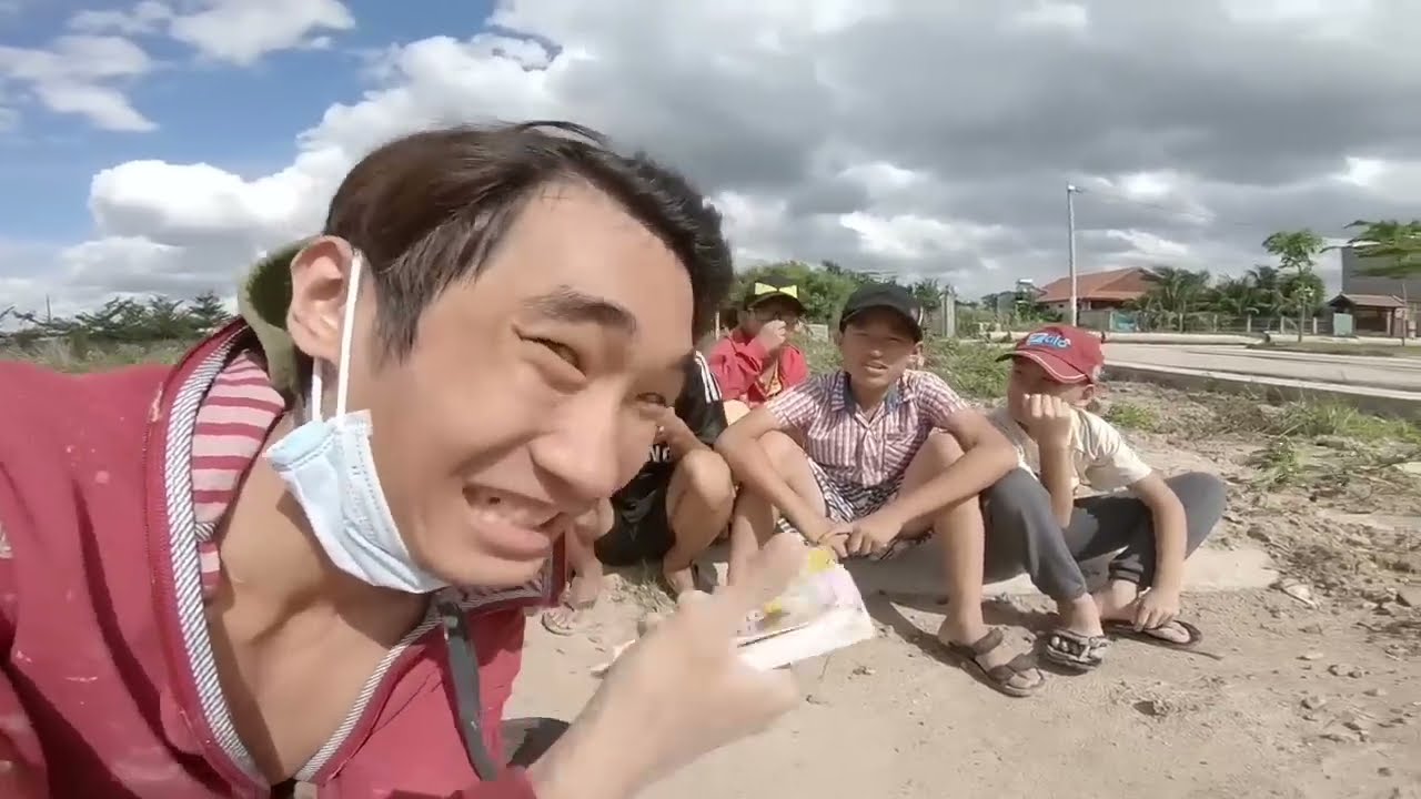 LAYTV - ĐI BAN V&Eacute; SỐ KIẾM TIỀN QUAY CLIP