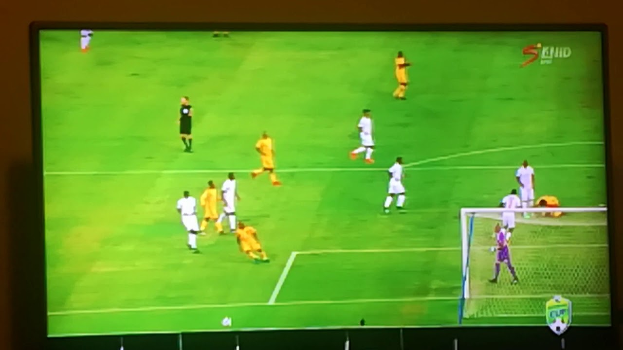 Kaizer chiefs players missing chances against free state stars