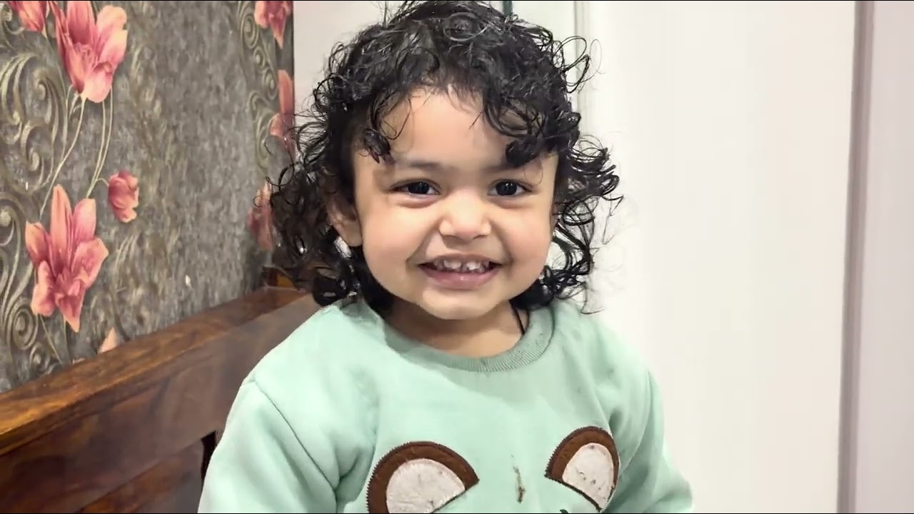 Avvi ko karna hai papa k sath office 