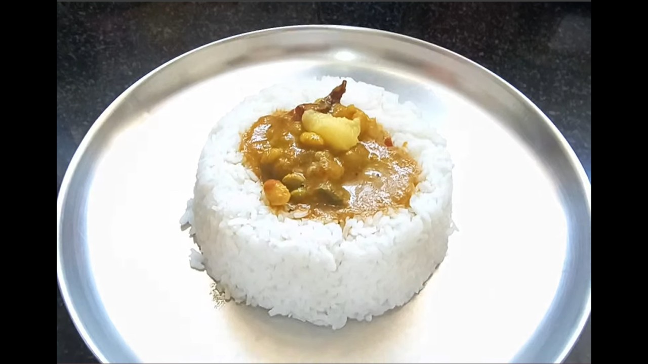 Avrekalu Huli | Karnataka Style Avarekalu Curry | Homemade Field Beans Sambar