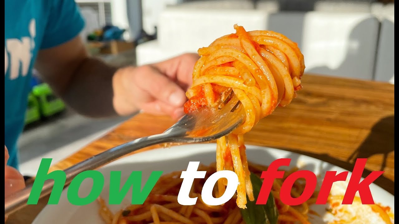 HOW TO EAT SPAGHETTI LIKE AN ITALIAN - 60 sec guide how to fork spaghetti