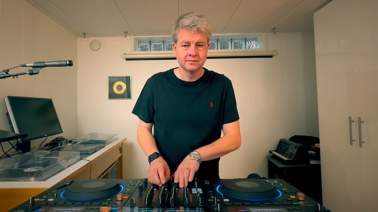 Hertz - Electronic Fridays 2025.1