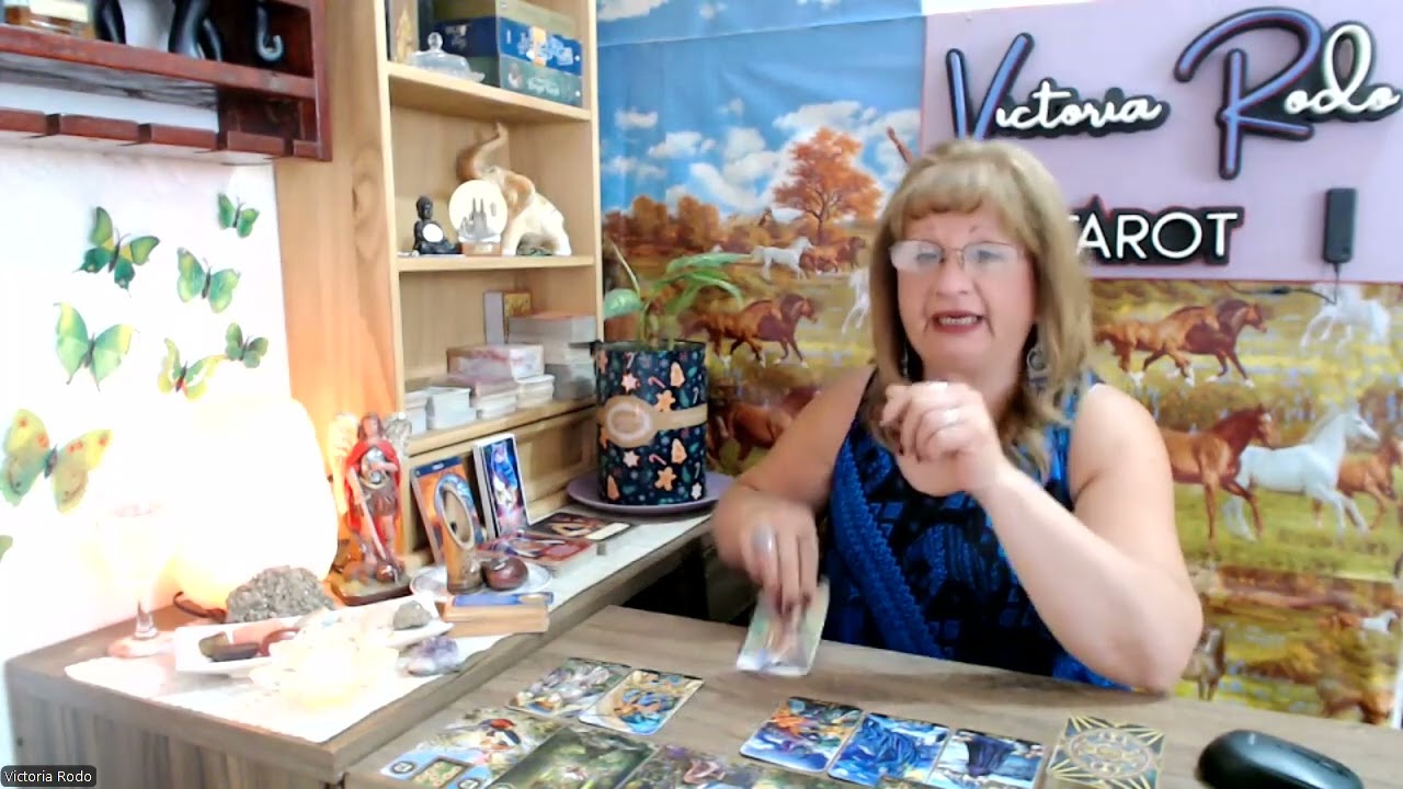 ESCORPIO.  ALEJATE DE ESE MANIPULADOR, EXITOS!!!! 2 AL 8 FEBRERO. VICTORIA RODO TAROT. 59894239682.