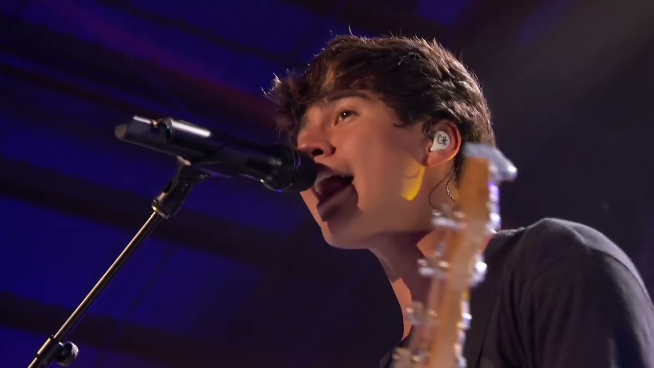 Calum Hood Scene Pack (VEVO Certified Live)