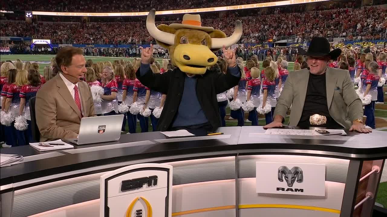 Lee Corso's headgear pick for Ohio State vs. Texas in the Cotton Bowl | College GameDay